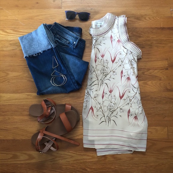 BOGO 🌿Max Studio Botanical Sleeveless Blouse🌿 - Picture 3 of 5